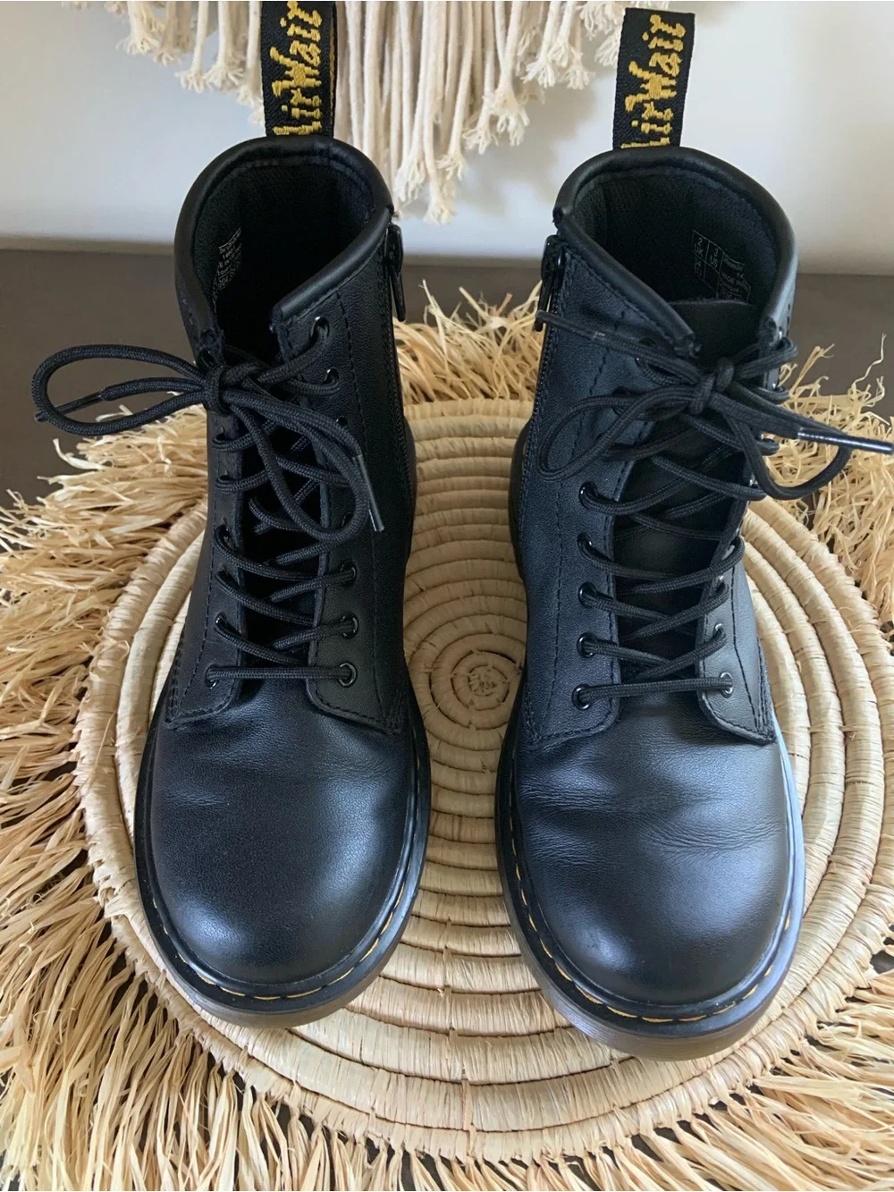DR. MARTENS Junior Black Softy Lace Up Boots 1460 J US 3 34EU